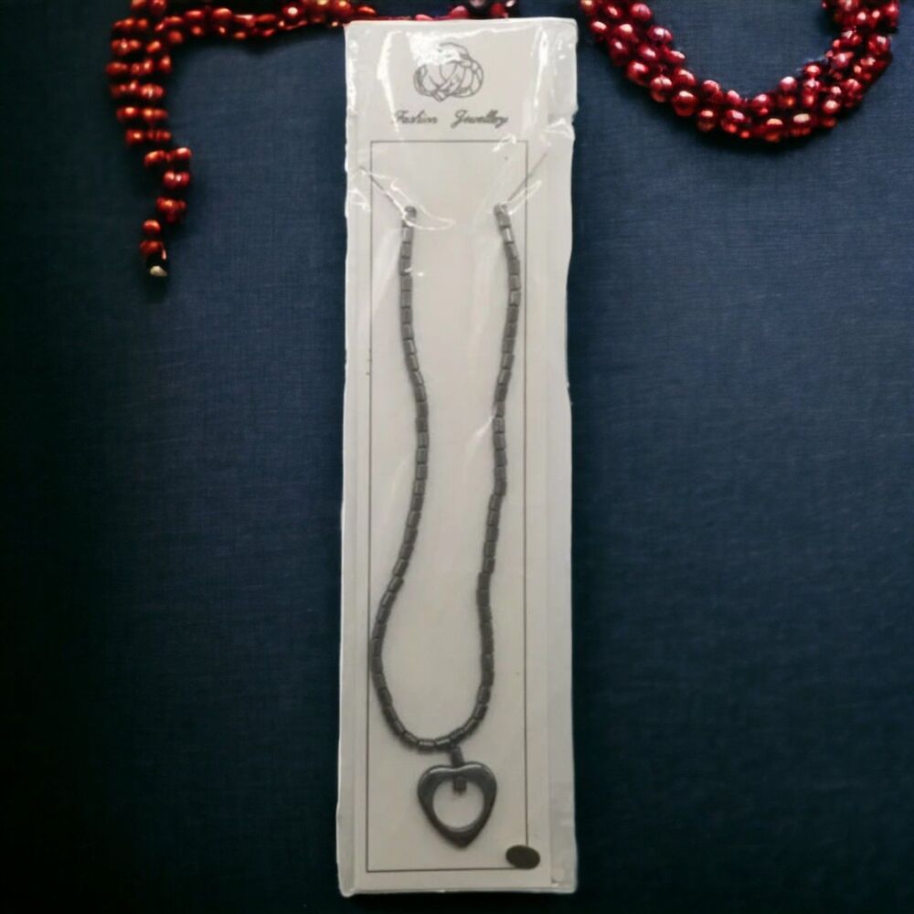 Necklace Heart Pendant Hematite Beaded Screw Clasp Gray Metal